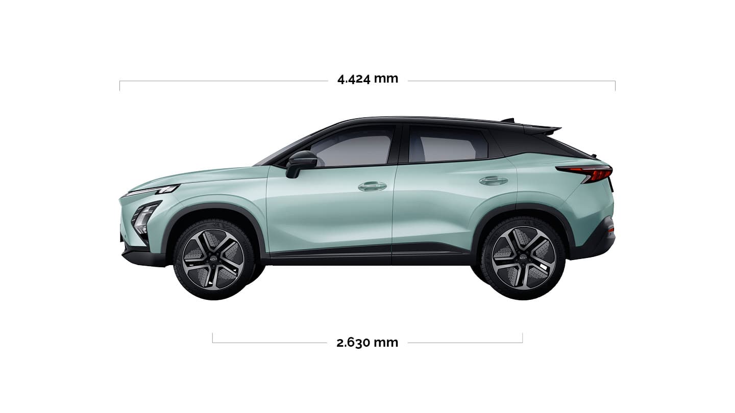 OMODA 5 EV set fra siden med dimensionerne 4.424 mm længde og 2.630 mm akselafstand