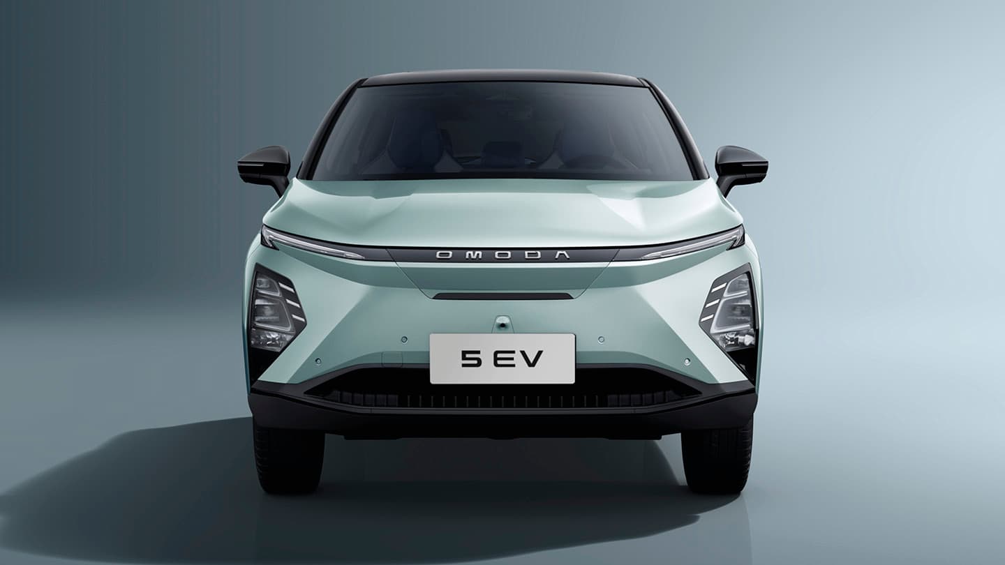 OMODA 5 EV set forfra